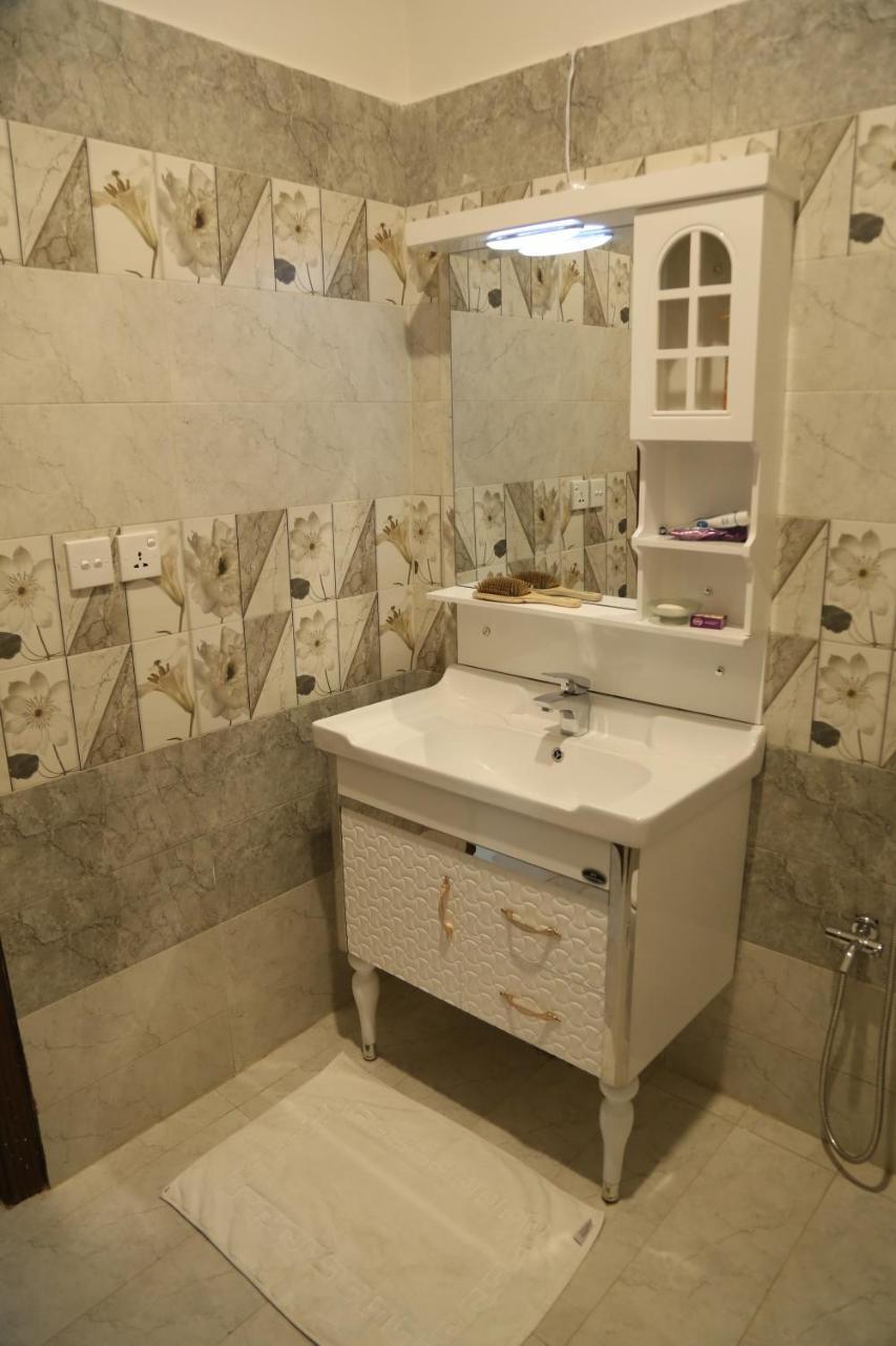 Royal Grace Guest House اسلام اباد المظهر الخارجي الصورة